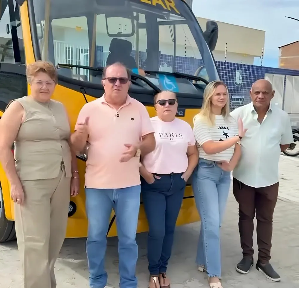 Bonito de Santa Fé-PB recebe novo ônibus escolar reforça transporte de estudantes|Foto: Assessoria