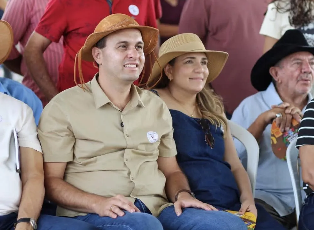 Prefeito Espedito Filho (PSB) e prefeita Laís Raquel (PSB)|Foto: Divulgação