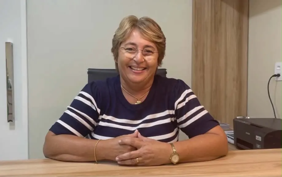 Prefeita Leninha Romão aniversaria e antecipa pagamento do 13º salário