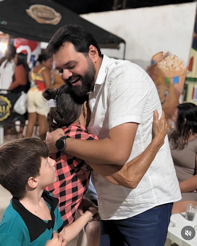 Prefeito Alysson Francisco celebra as raízes juninas em arraiá em comunidade escolar|Foto: Divulgação