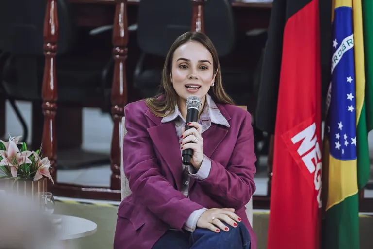 Primeira-dama participa de debate sobre equidade de gênero e liderança feminina no judiciário paraibano, em Bananeiras-PB|Foto: Secom-PB