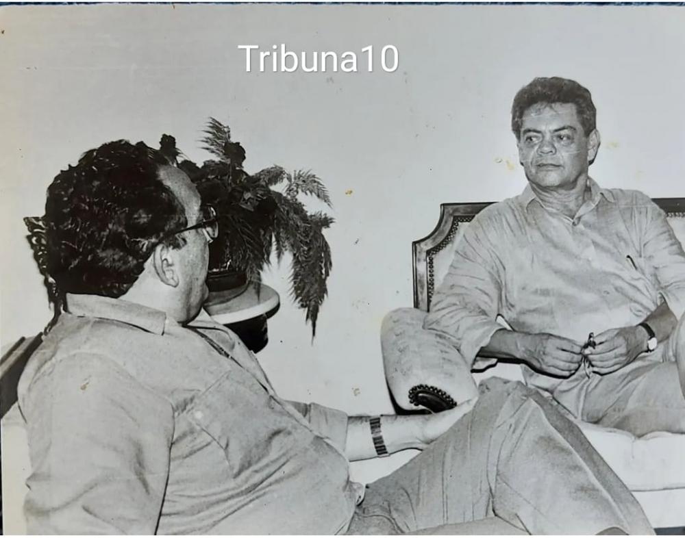 Na foto, um desses encontros entre os dois maiores políticos da Paraíba