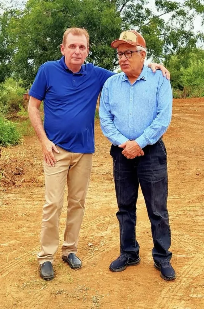 Ao lado de Vituriano, Chico Mendes acompanha avanços de nova rodovia na região de Cajazeiras-PB|Foto: Divulgação