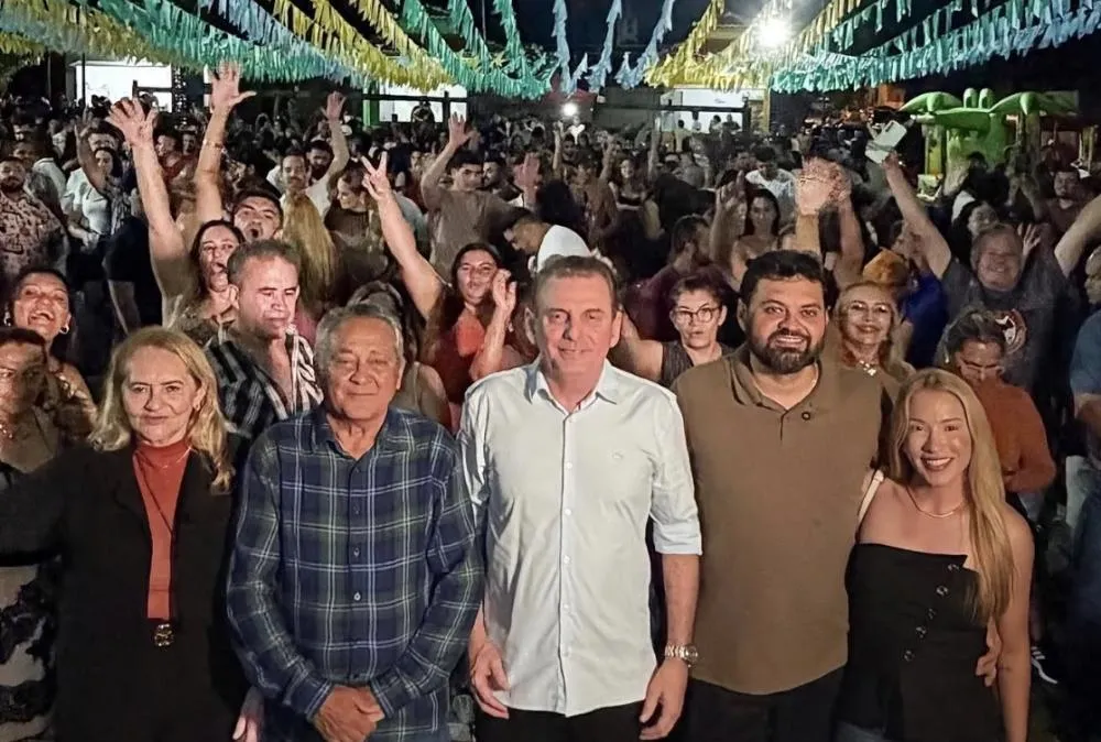 Ao lado de Chico Mendes, prefeito Alysson celebra tradição do São João de Ruas em Cachoeira dos Índios-PB|Foto: Divulgação