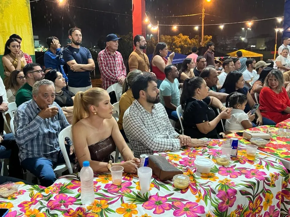 Prefeito Alysson Francisco acompanha festival de Quadrilhas Juninas (Foto: Tribuna10) 