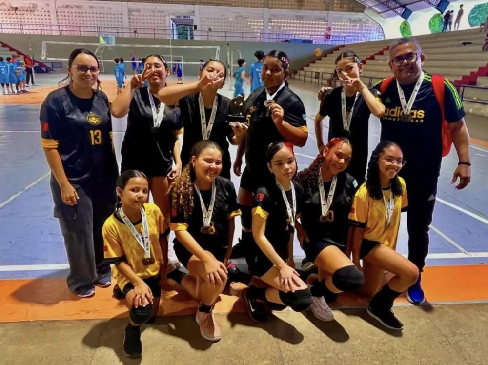 Prefeito Ceninha Lucena parabeniza atletas do município por medalha de bronze nos Jogos Escolares da Paraíba|Foto: Divulgação