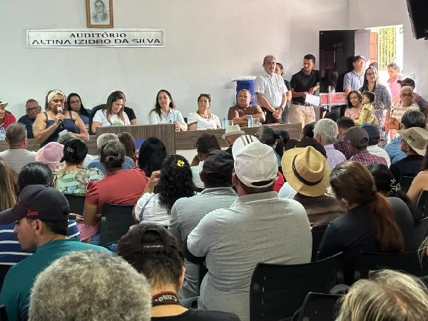 Plenária define prioridades no Orçamento Popular das comunidades de Cajazeiras-PB|Foto: Assessoria