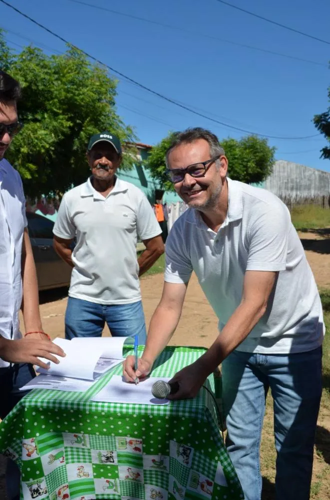 Prefeito João Cleber assina ordem de serviço de 2 milhões|Foto: Tribuna10