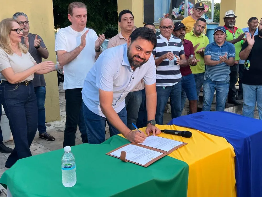 Prefeito Alyson Francisco autoriza reforma de três praças em Cachoeira dos Índios com investimento de R$ 1,1 milhão