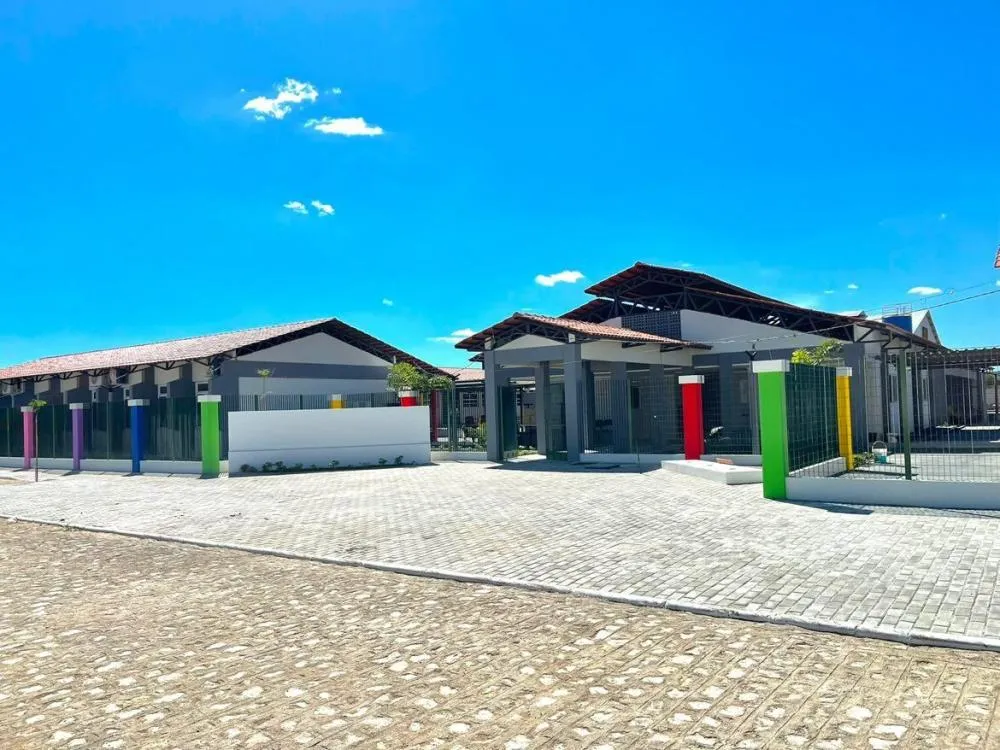 Prefeito Luiz Claudino entrega nova Escola José Dantas Pinheiro e amplia investimentos em educação e infraestrutura em São João do Rio do Peixe|Foto: Divulgação