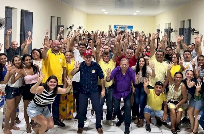 Depútado eleito reúne militancioa na CDL em Cajazeiras 