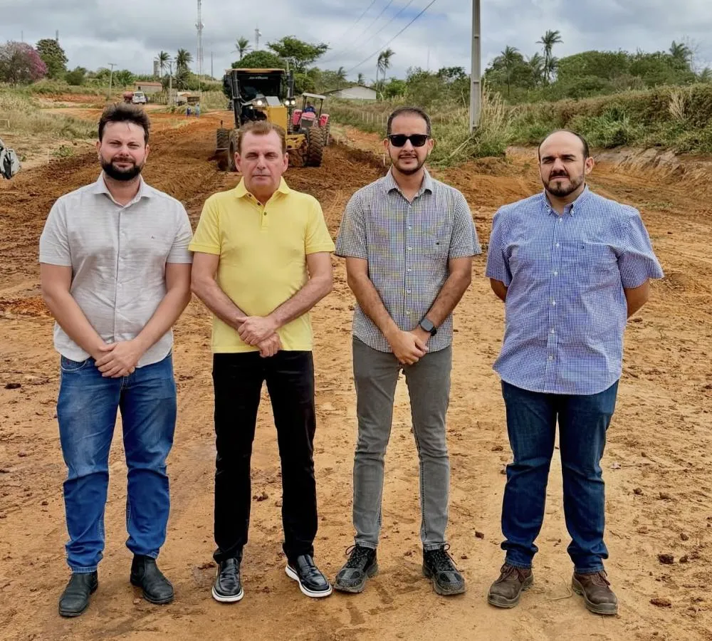 Deputado estadual Chico Mendes acompanha fiscalização das obras da Serra do Vital|Foto: Divulgação