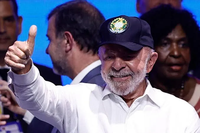 Lula tem 5% de vantagem no segundo turno, diz pesquisa 