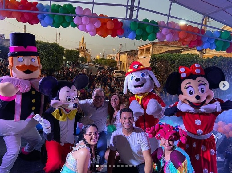 Prefeito Ceninha Lucena promove grande festa em homenagem às crianças