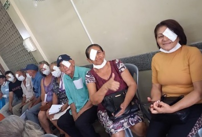 Prefeitura de Bonito de Santa Fé realiza cirurgias de catarata e devolve a visão de 20 pessoas