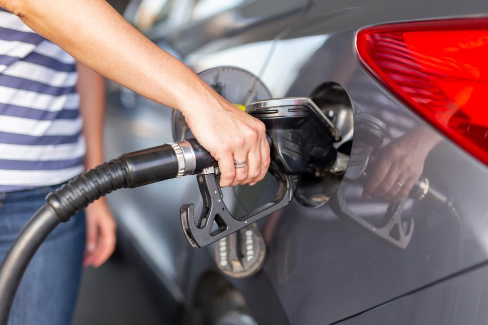 Gasolina volta a subir de preço, diz ANP 