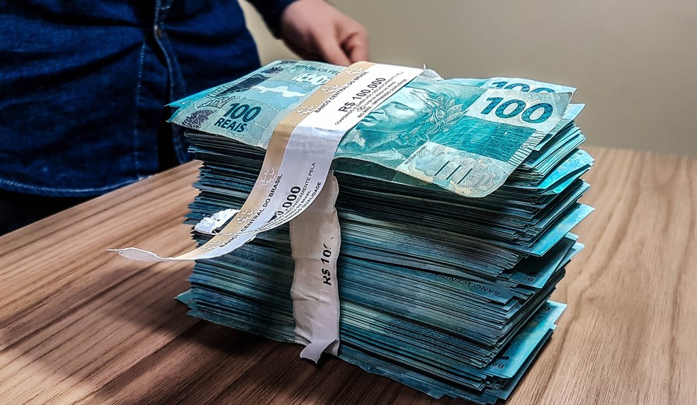  Prefeito de Santa Helena dispara em gastos e ultrapassa Prefeitura de Cajazeiras em diárias 