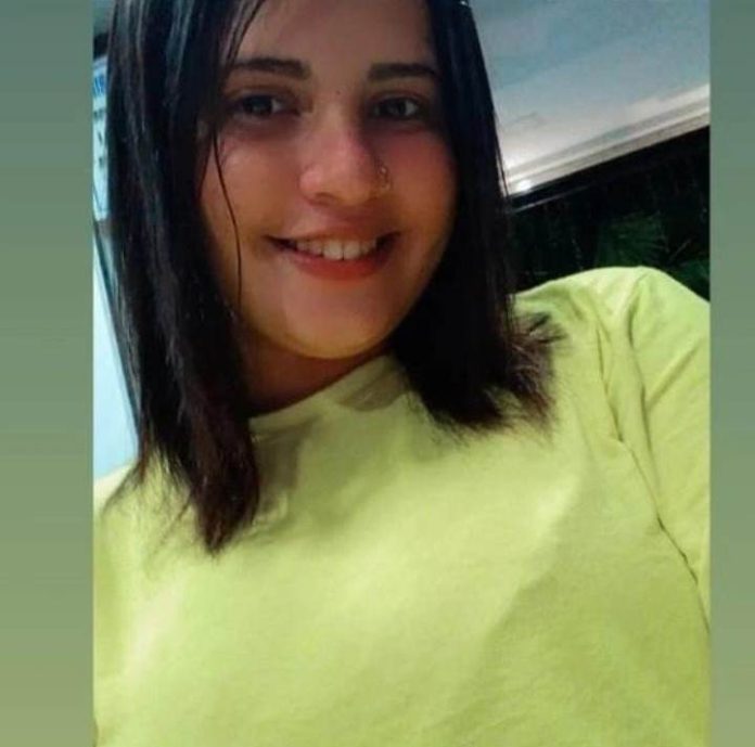 De acordo com as informações, Raniely Soares foi morta com vários tiros por uma dupla que se aproximou da mesma em uma motocicleta.