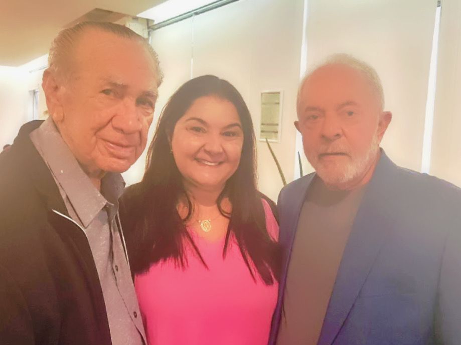  Casal de empresários de Santa Helena aparece em foto com o presidente Lula 
