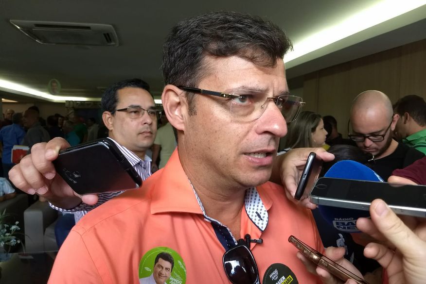 Vítor Hugo disse que vem recebendo periódicas ameaças de morte