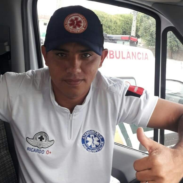 Ricardo participava do aniversário da sua filha, quando foi ferido a golpes de faca e morreu no local