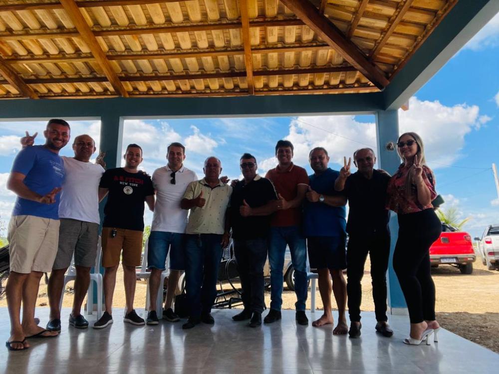 Reunião entre o prefeito Bal Lins e os vereadores de São José de Piranhasa (Foto: Celso Gonçalves) 