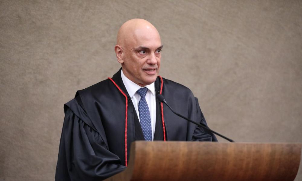  Moraes disse que o afastamento de Ibaneis se justifica diante do cometimento de crimes