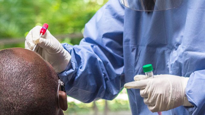 Brasil chega a 59.253 novos casos e mais 672 mortes por covid, diz ministério da saúde