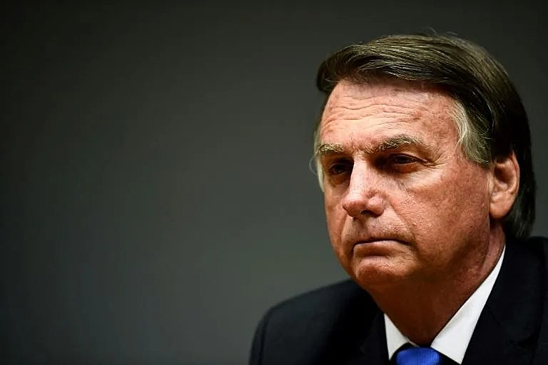 O ex-presidente tem 30 dias para justificar seu pedido de visto nos EUA.