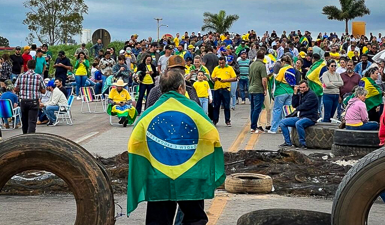 O banner compartilhado nas redes diz que o ato será “pela retomada do poder”