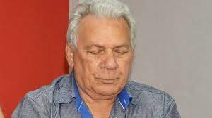 VÍDEO: Zé Aldemir atrasa salários, fornecedores e lixo toma conta das princiais ruas da cidade 