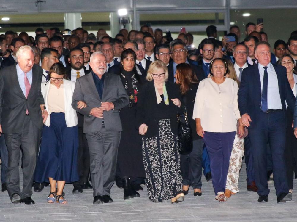 A ideia é que os encontros com governadores e com o fórum de prefeitos sejam realizados regularmente