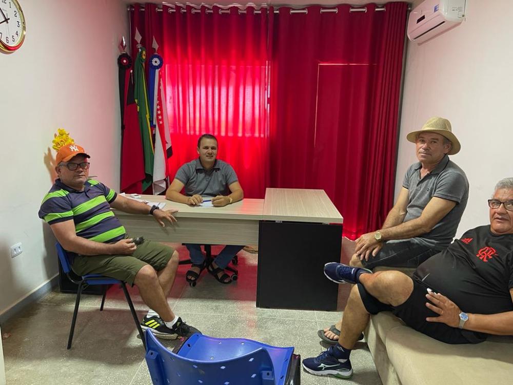 Reunião com presença do prefeito Aldo Andrade define realização do campeonato municipal de futebol de Bernardino Batista 