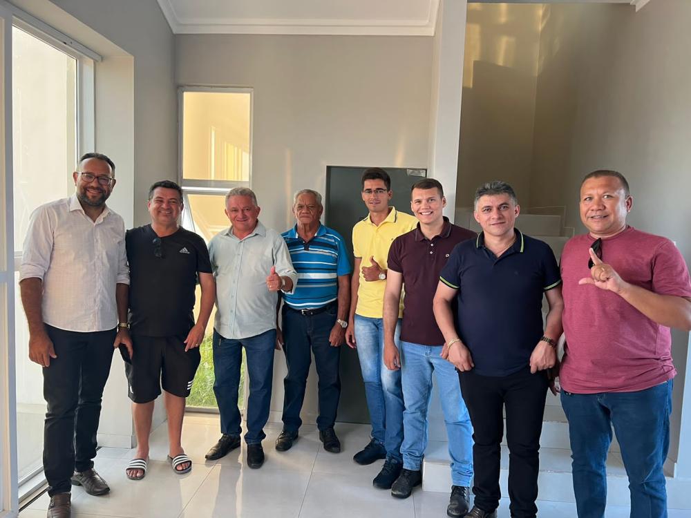 Prefeito Luiz Claudino recebe adesão do Pastor Ailton e reforça grupo de situação no Distrito de Gravatá