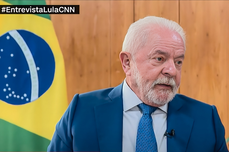 Lula avalia prorrogar por dois meses a desoneração dos impostos federais sobre a gasolina e o etanol.