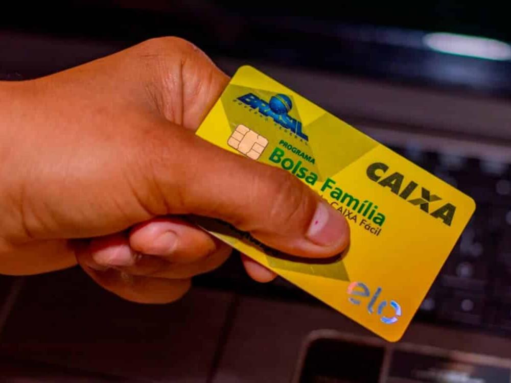 O desenho do Bolsa Família vinha sendo acertado entre as equipes econômica e social do governo desde o início do ano. 