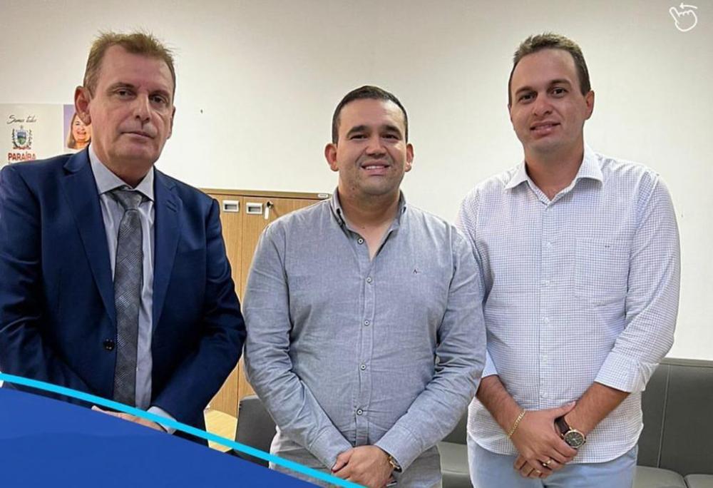 Chico Mendes e Espedito Filho em audiência com o secretário de saúde do estado. 