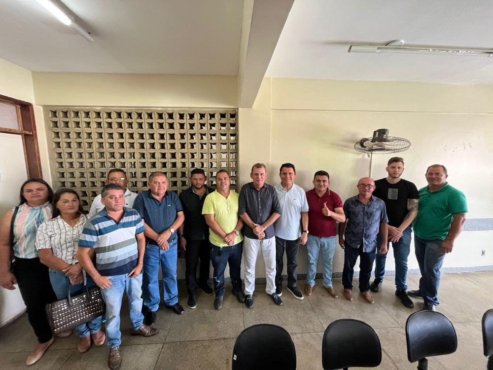 Encontro com Chico Mendes reforça pré-candidatura de Padre Gilberto à prefeitura de Monte Horebe