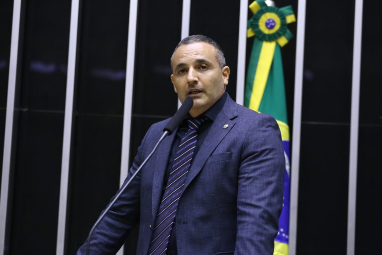  O deputado Delegado Palumbo (MDB-SP) defendeu a redução da maioridade penal.