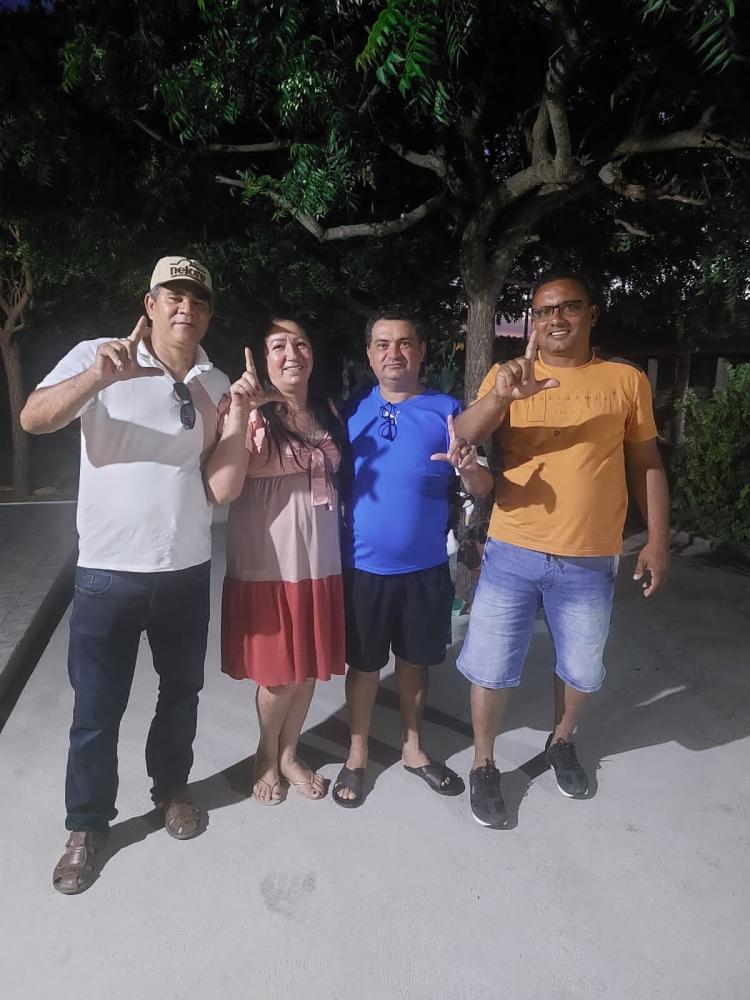 Prefeito Luiz Claudino recebe apoio de líder 