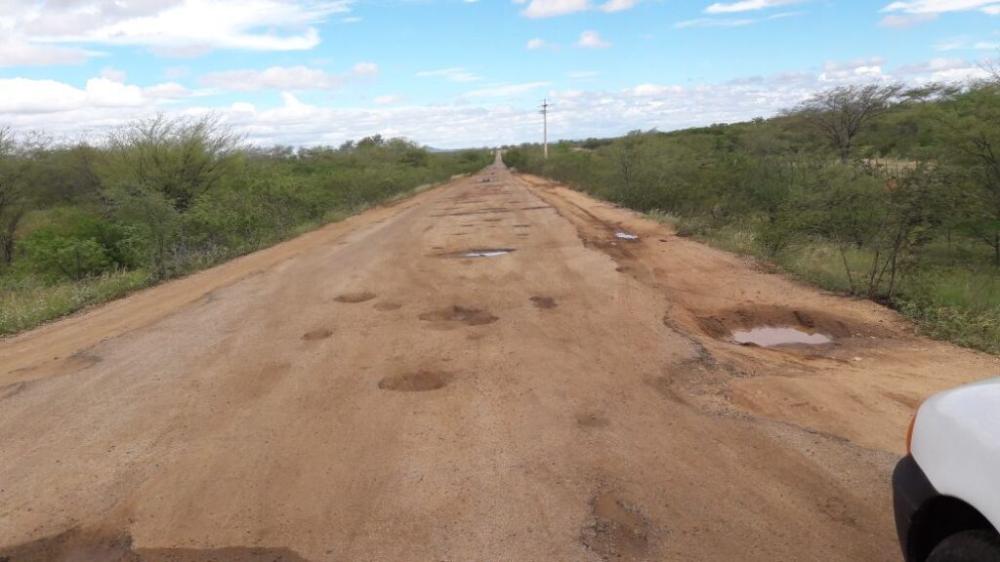 Motoristas prometem bloquear trecho da PB-400 na próxima semana. 