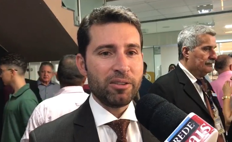 Deputado Miochel Henrique 