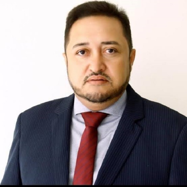 O prefeito tinha apenas 44 anos e havia sido eleito no pleito de 2020 com mais de 60% dos votos