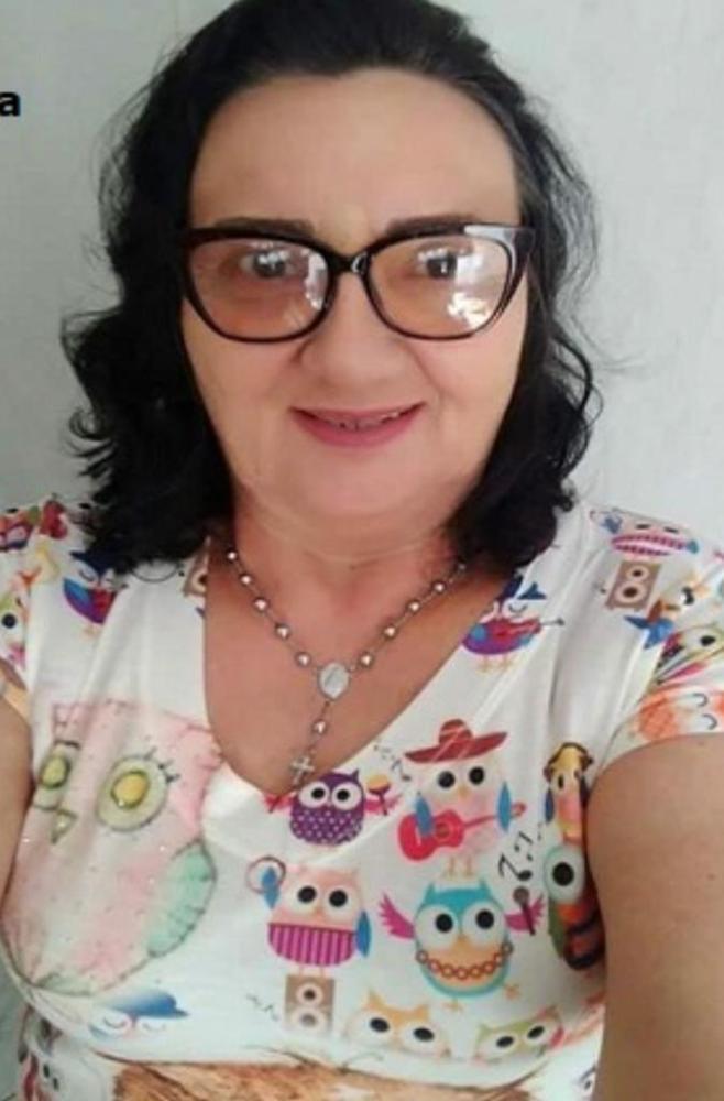  Francisca Gomes, de 54 anos (na foto da capa, à direita)