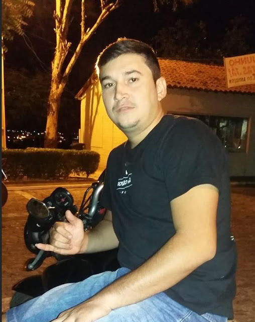 Jovem foi morto a tiros na noite deste sábado, dia 6 