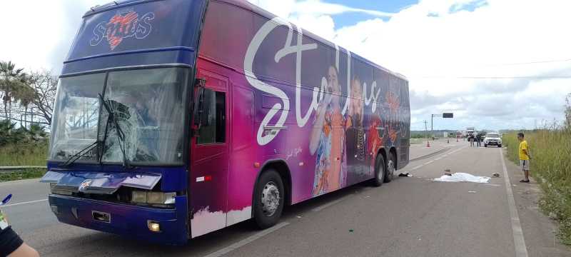 O ônibus da banda Styllus se envolveu em um acidente, no município de Canguaretama