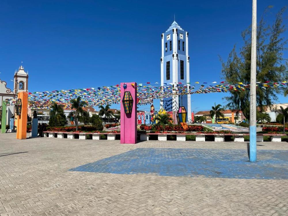  São João do Rio do Peixe já vive clima de festas juninas e haja forró!! Relembre programação 