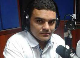 Diretor do site Vale Informado, ele é analista e comentarista político