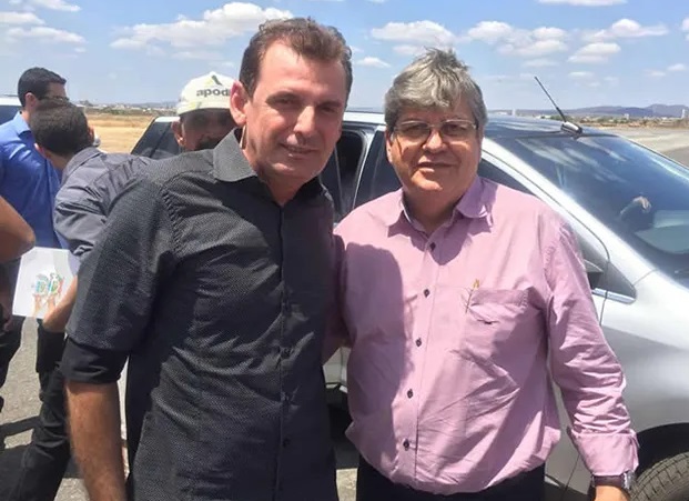 Chico Mendes agradece ao governador abertura de licitação para a pavimentação asfáltica em Monte Horebe