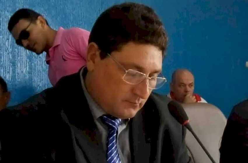 Vereador Muniz tenta pegar 'carona' em ações da gestão municipal em São João do Rio do Peixe